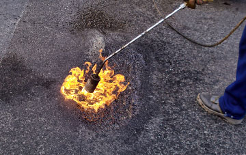 Narkurs flat roofing repairs